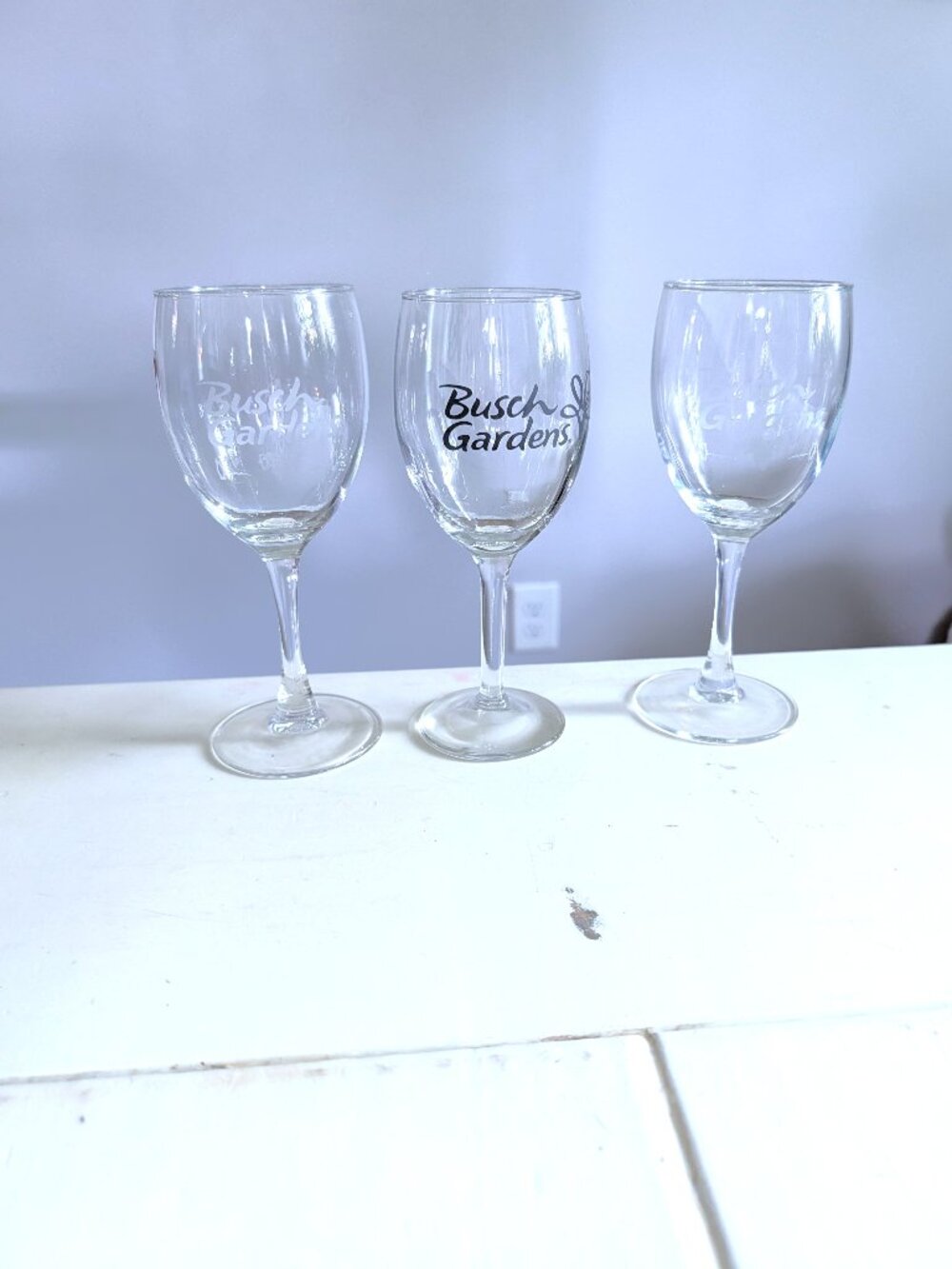 Set of 3 Busch Gardens Williamsburg VA Etched Wine Glasses 20 oz Souvenir